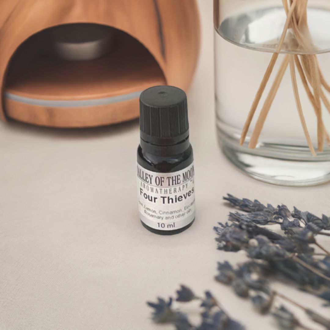Four Thieves essential oil blend